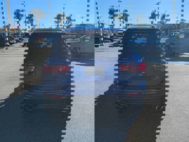 Used 2020 Mercedes-Benz GLB 250 w/ AMG Line image 6