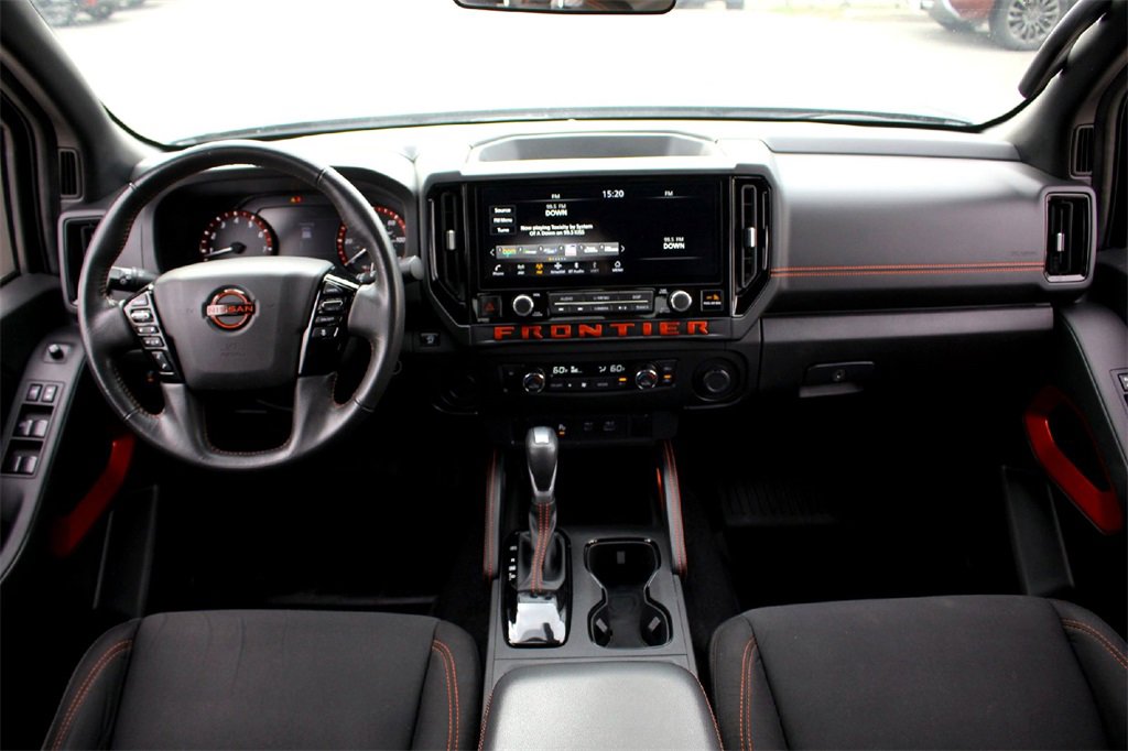 Used 2025 Nissan Frontier Pro-X image 23