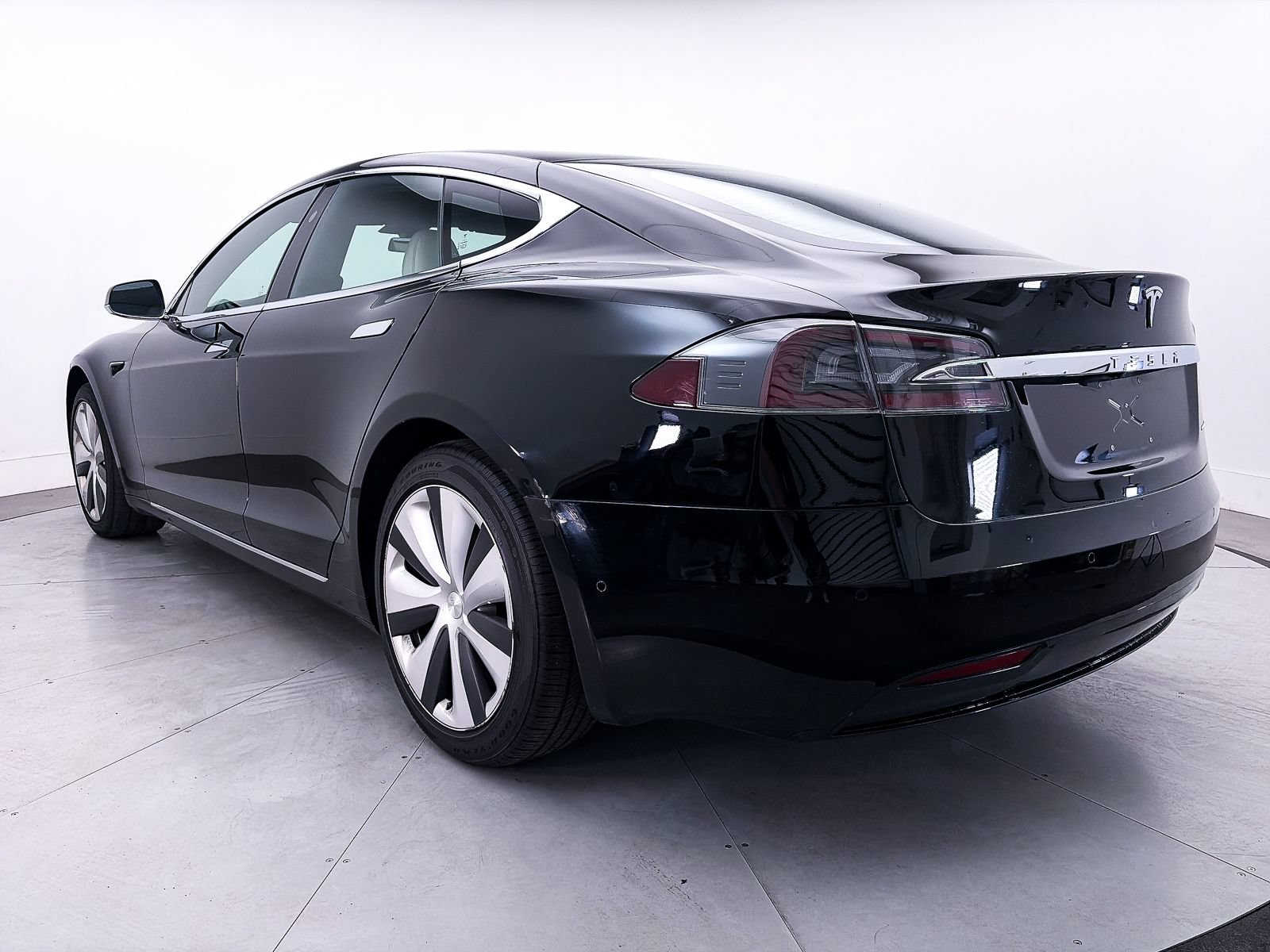 Used 2021 Tesla Model S Long Range Plus AWD/4WD image 13