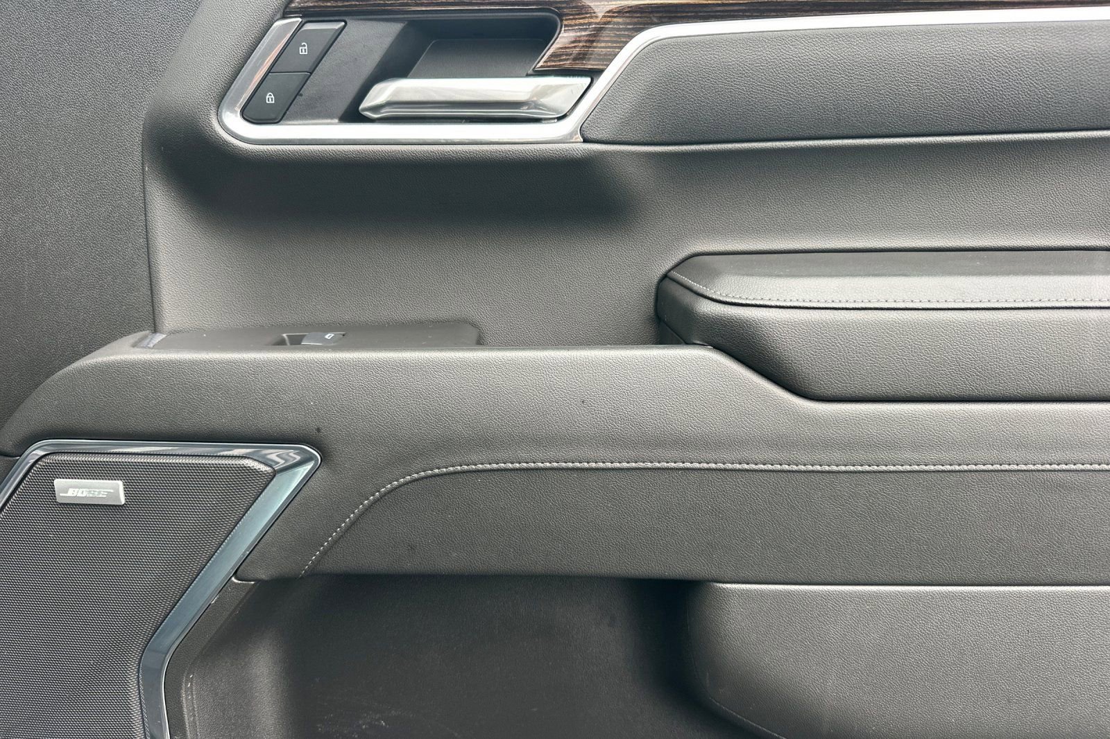 Used 2025 GMC Sierra 1500 Elevation w/ Elevation Premium Package image 19