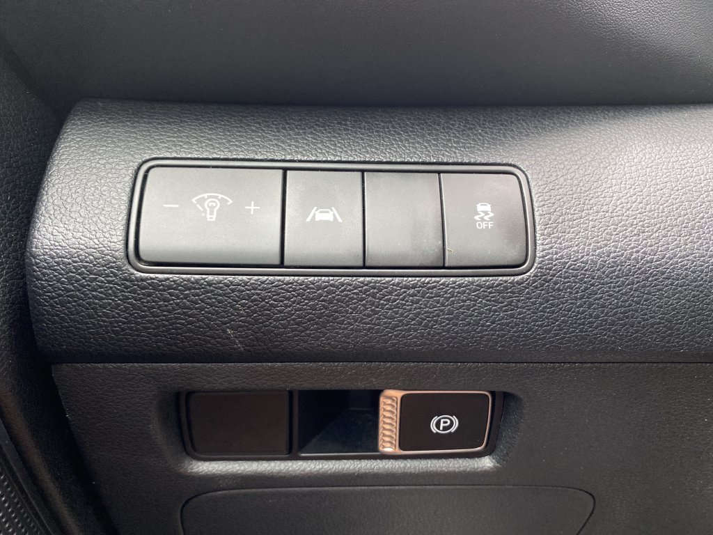 Used 2022 Hyundai Santa Fe SEL FWD image 19