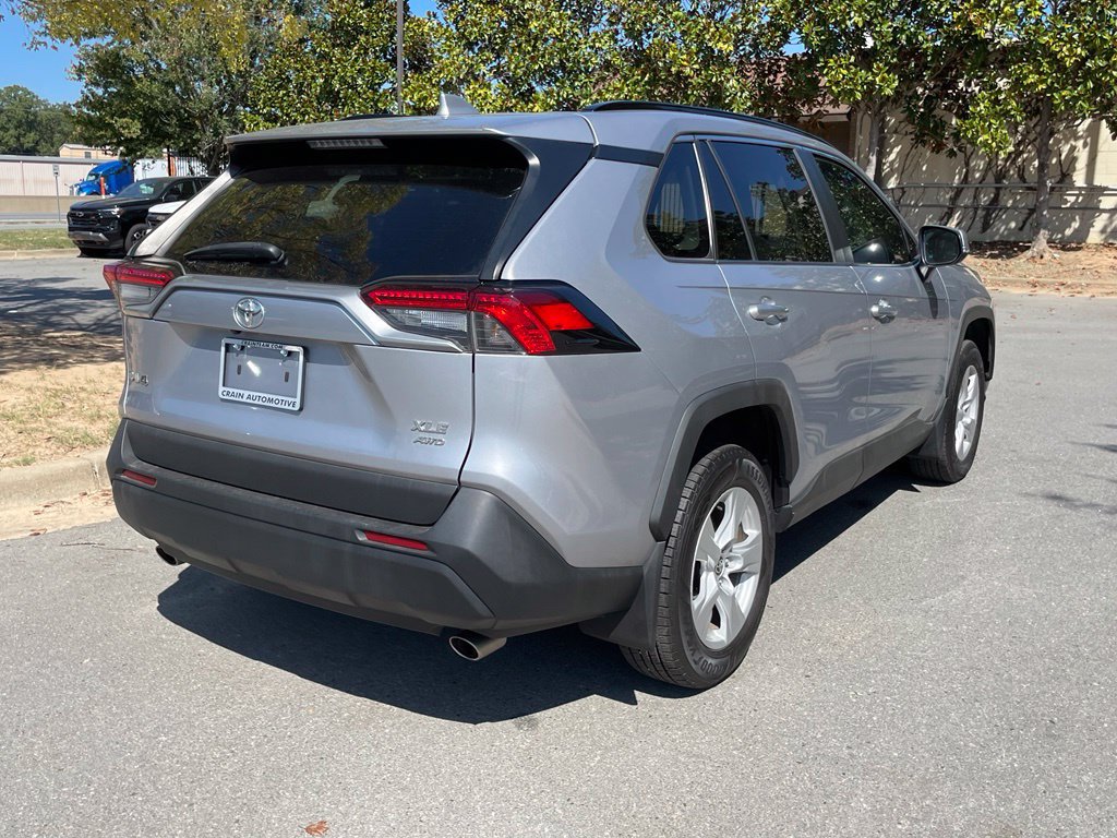 Used 2021 Toyota RAV4 XLE AWD/4WD image 8