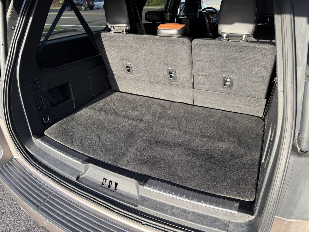 Used 2019 Lincoln Navigator L Reserve image 19