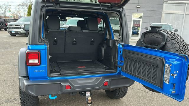 Used 2024 Jeep Wrangler Unlimited AWD/4WD image 28