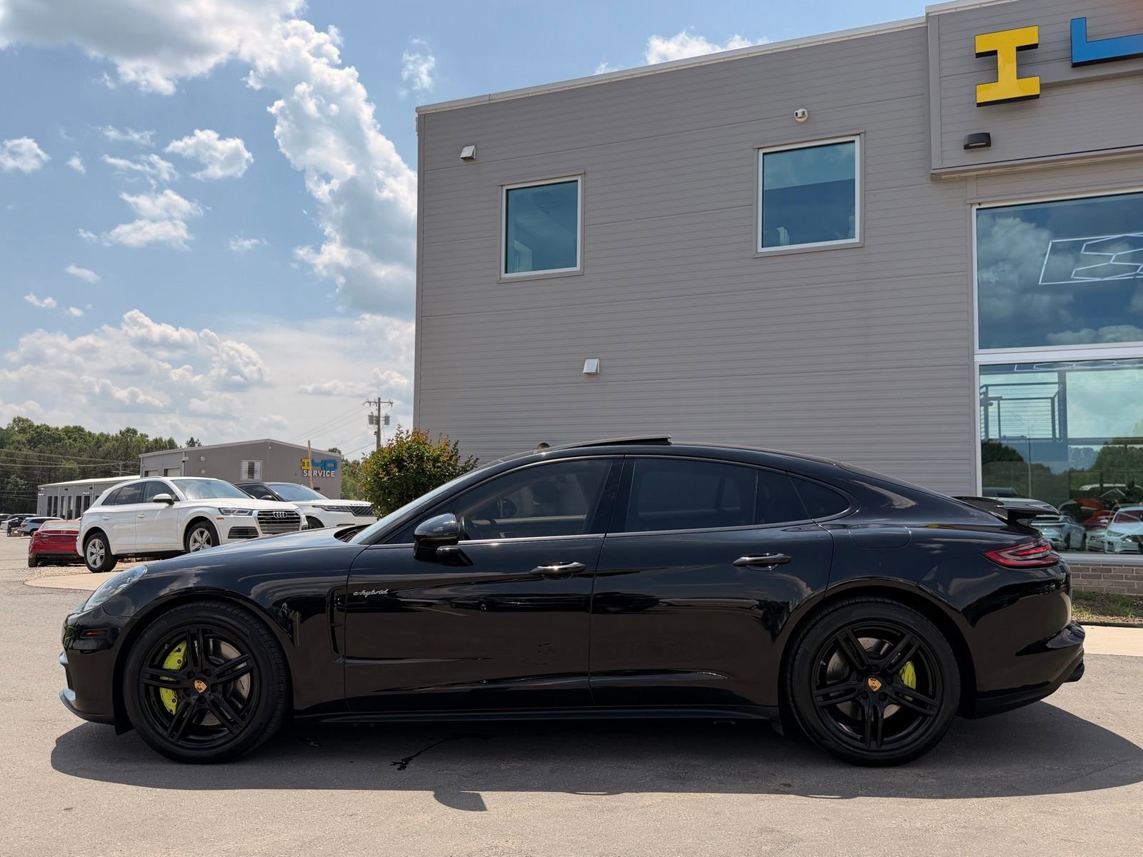 Used 2018 Porsche Panamera 4 AWD/4WD image 13