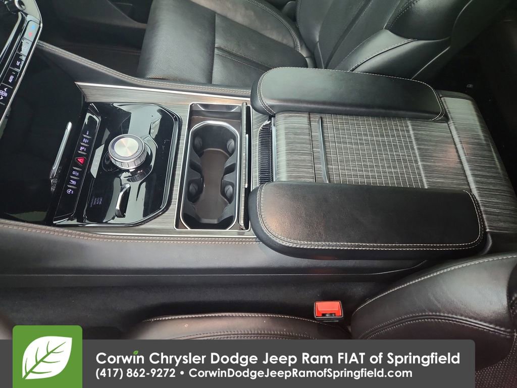 Used 2024 Jeep Wagoneer L Series II w/ Flexible Seating Group image 30