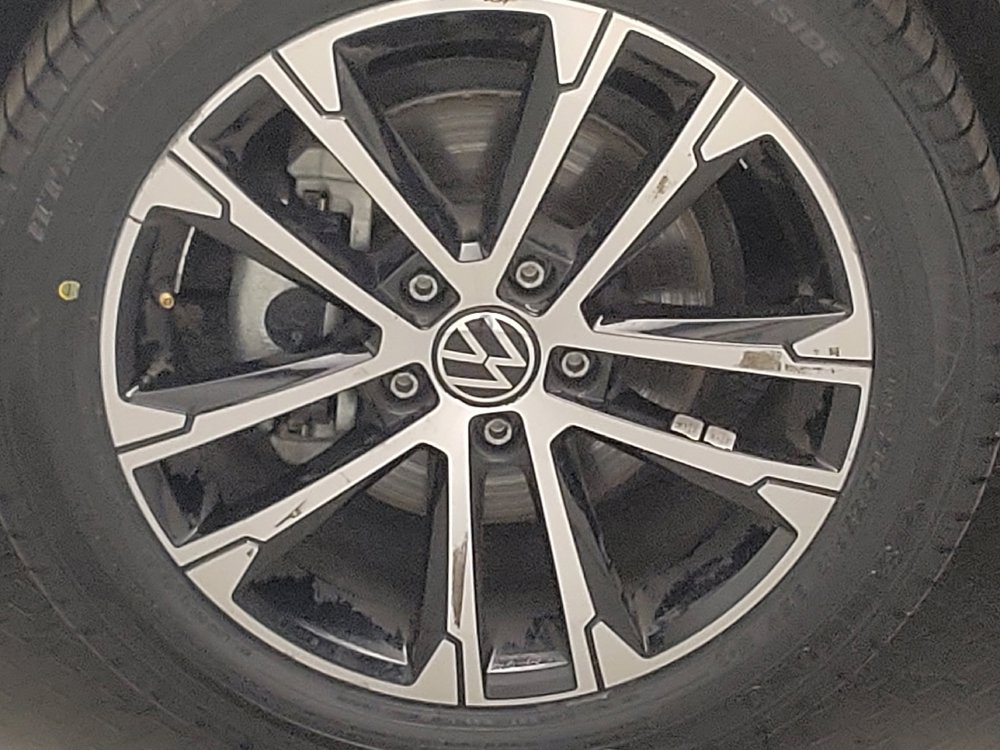 Used 2025 Volkswagen Jetta Sport image 31