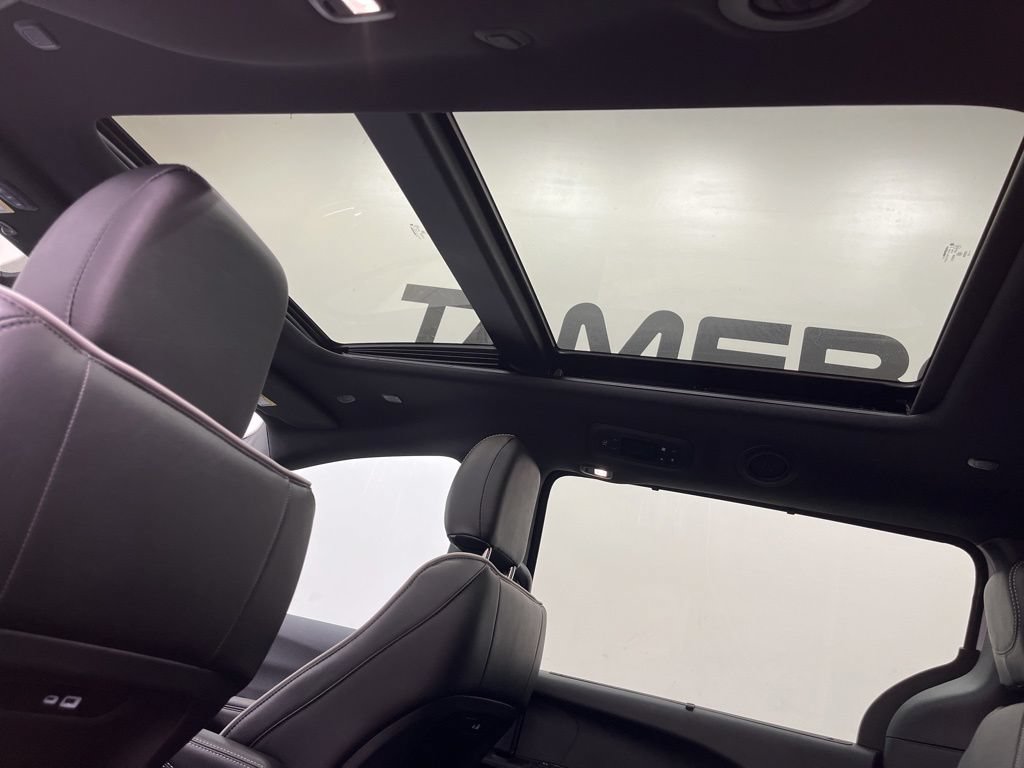 New 2027 Chrysler Pacifica Limited FWD image 12