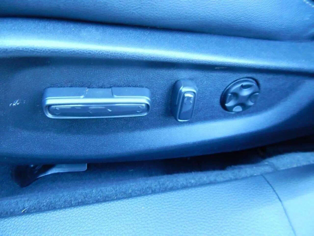 Used 2018 Honda Accord Sport image 16