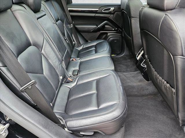 Used 2017 Porsche Cayenne S Platinum image 20