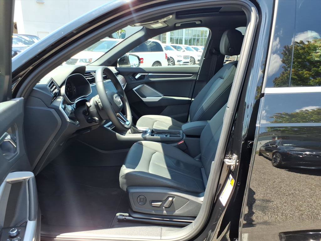 Certified 2025 Audi Q3 2.0T Premium w/ Convenience Package AWD/4WD image 11
