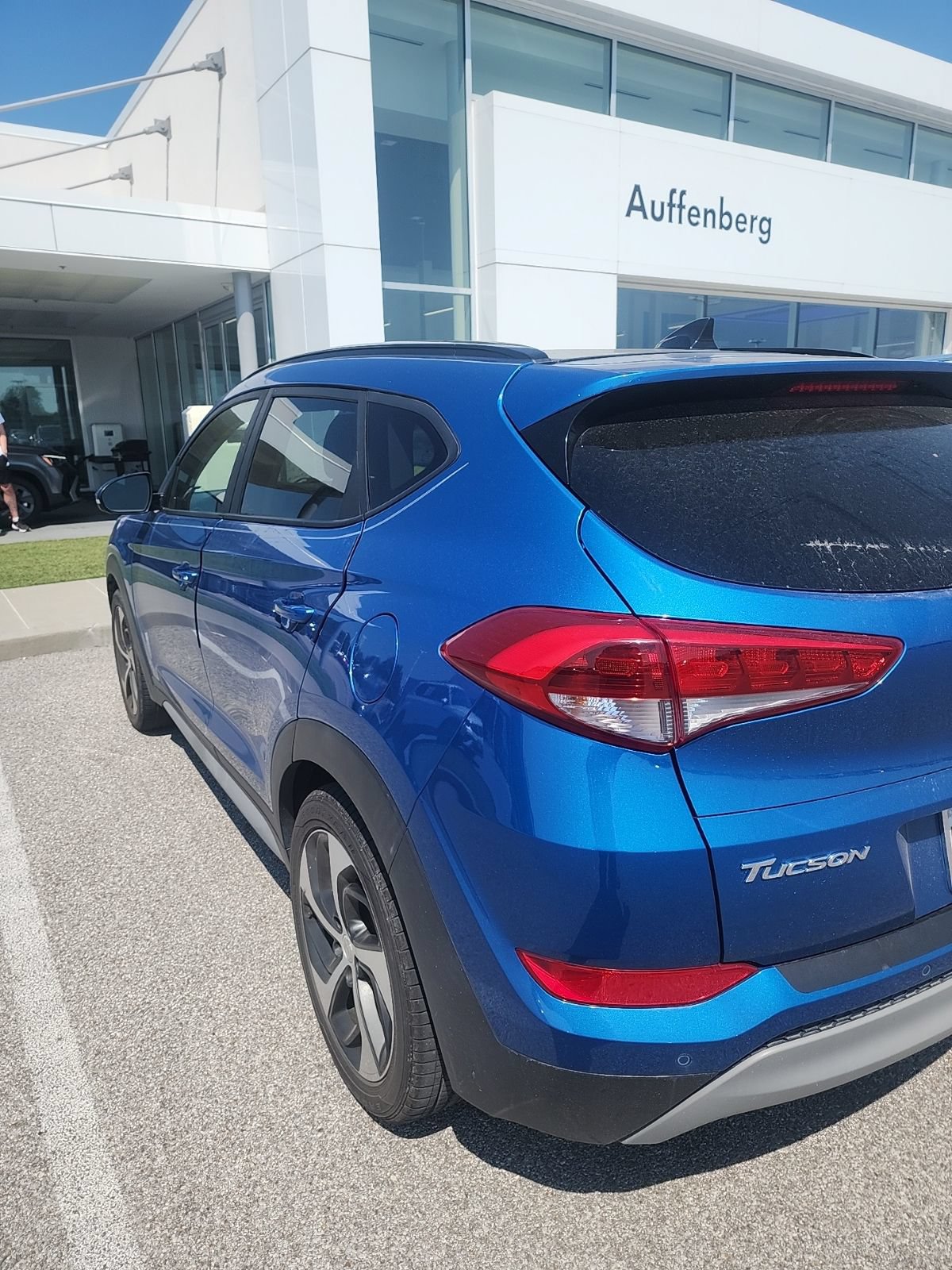 Used 2018 Hyundai Tucson Value w/ Cargo Package FWD image 3