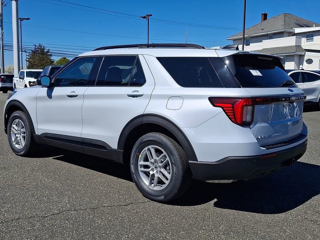 New 2026 Ford Explorer Active image 4