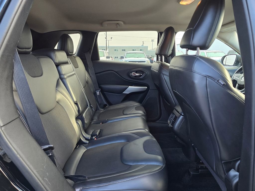 Used 2018 Jeep Cherokee Latitude Plus image 14