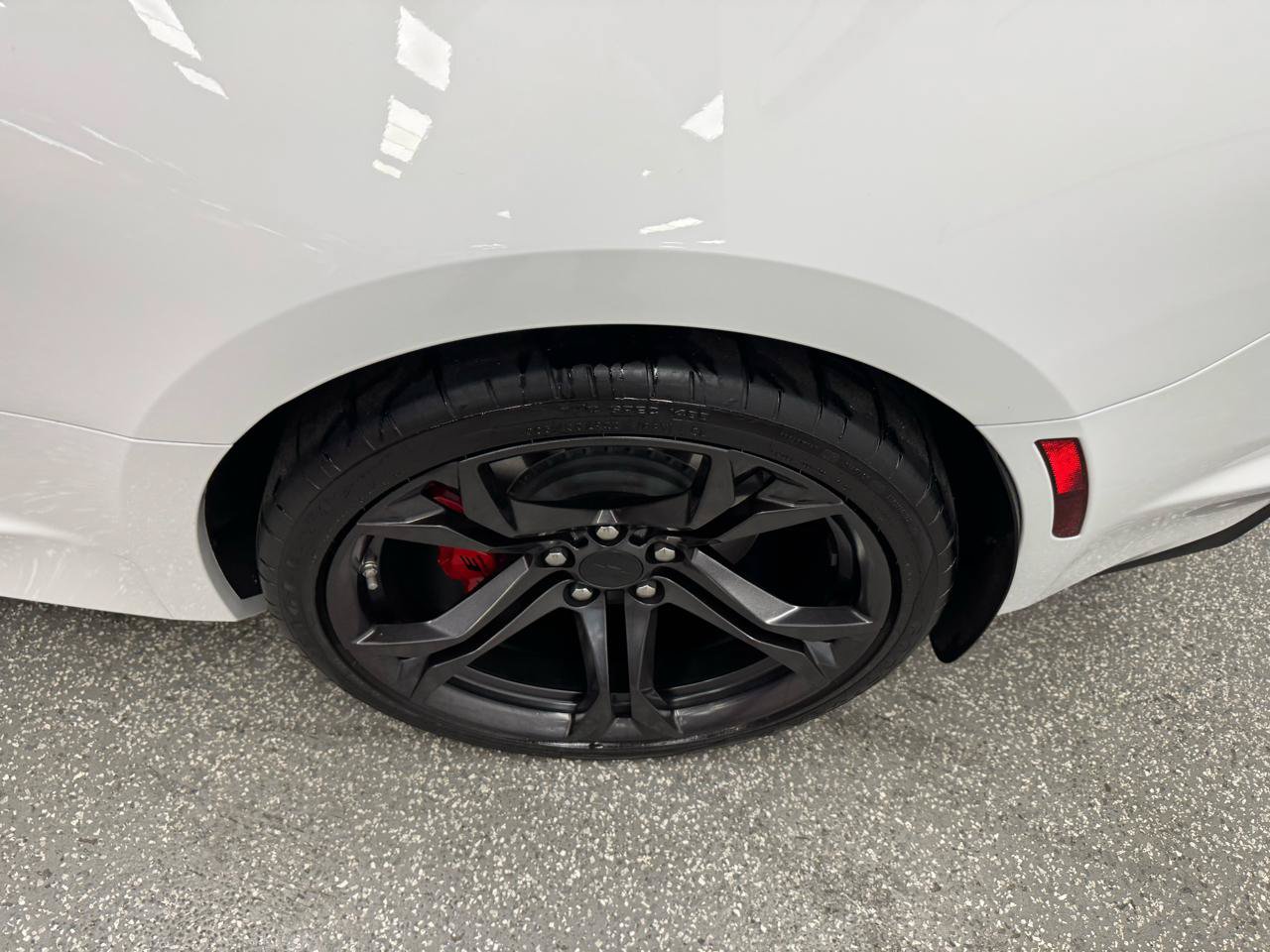 Used 2019 Chevrolet Camaro SS RWD image 27