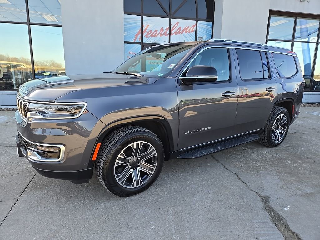 Used 2024 Jeep Wagoneer Series II image 3