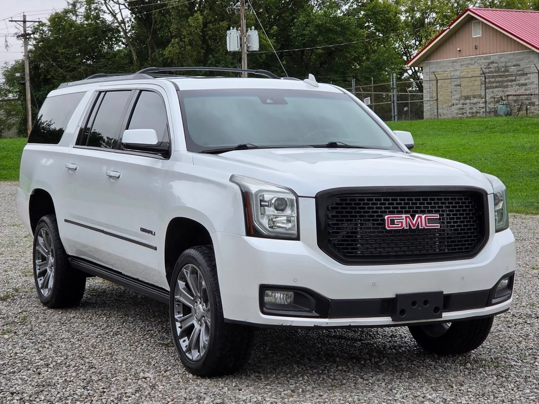 Used 2016 GMC Yukon XL Denali w/ Open Road Package AWD/4WD image 4