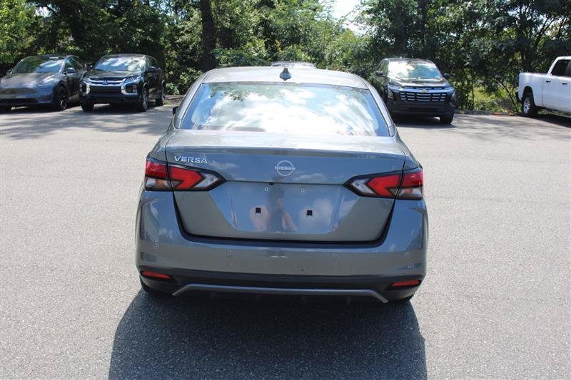 Used 2025 Nissan Versa SV FWD image 7