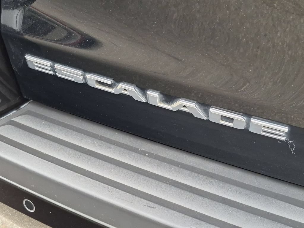 Used 2018 Cadillac Escalade 4WD image 24