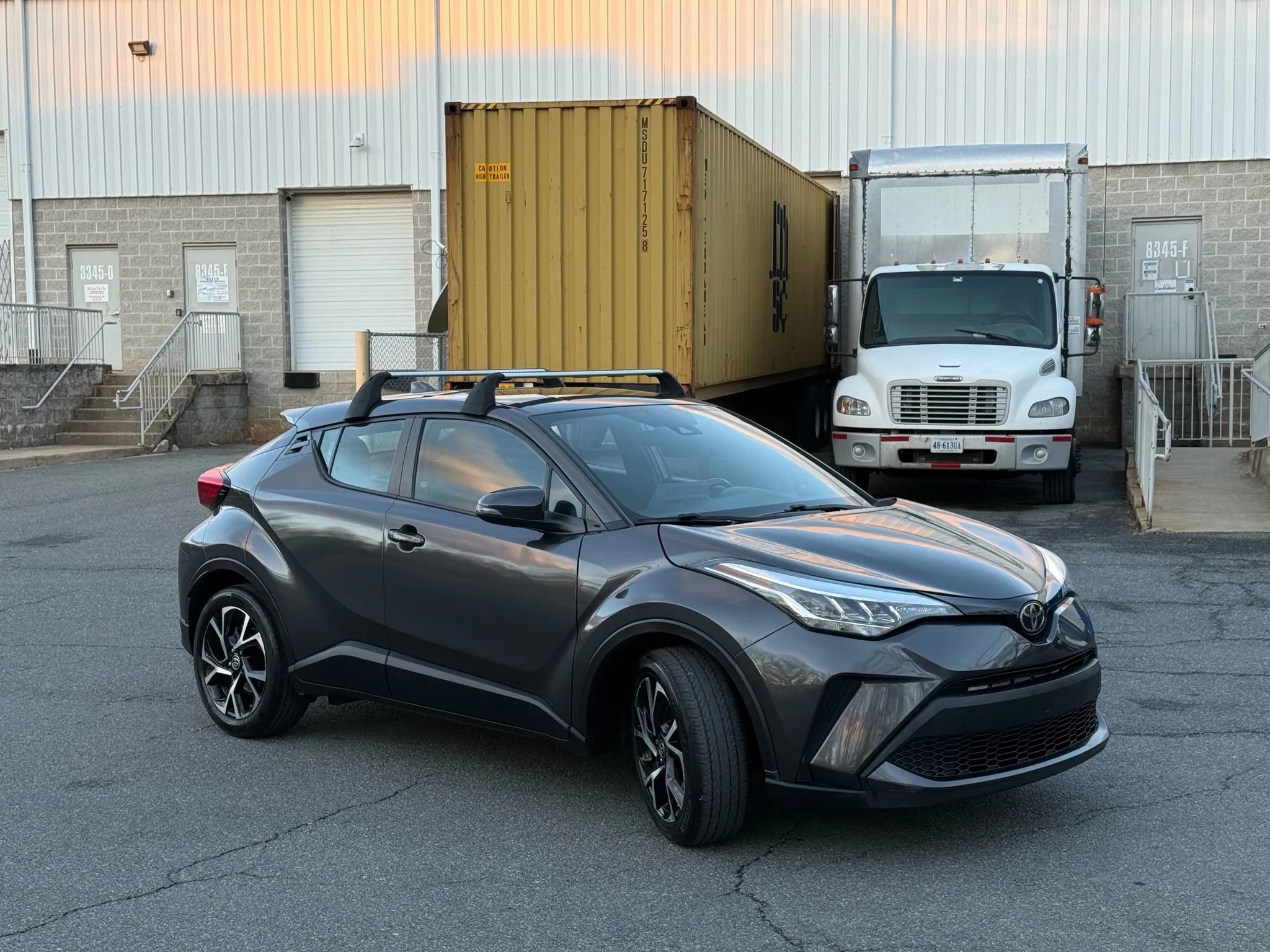 Used 2022 Toyota C-HR XLE image 2