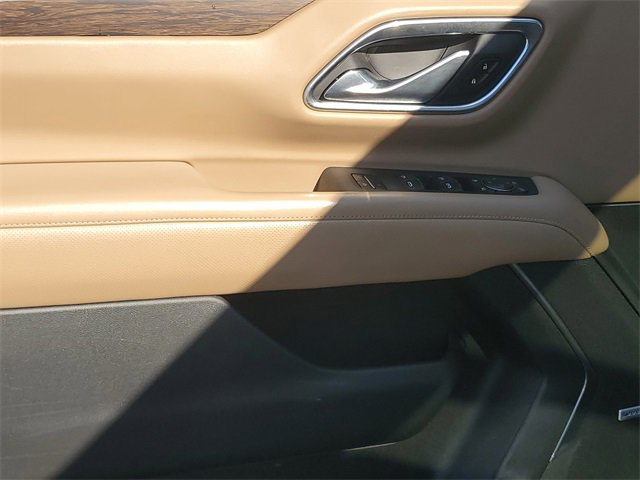 Used 2021 Chevrolet Suburban Premier w/ Premium Package image 16