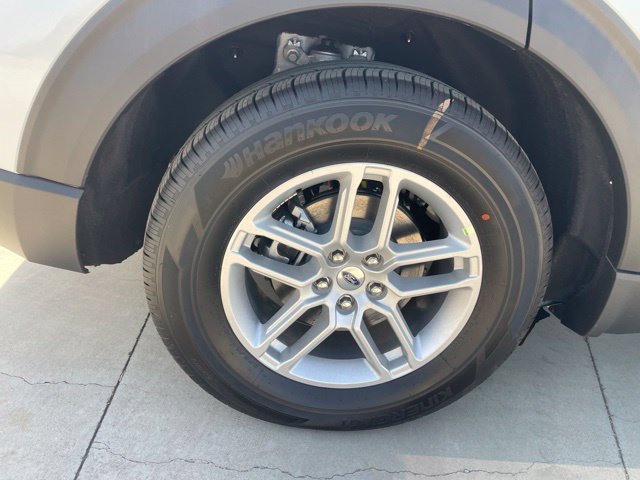 New 2026 Ford Explorer Active w/ Active Comfort Package RWD image 32