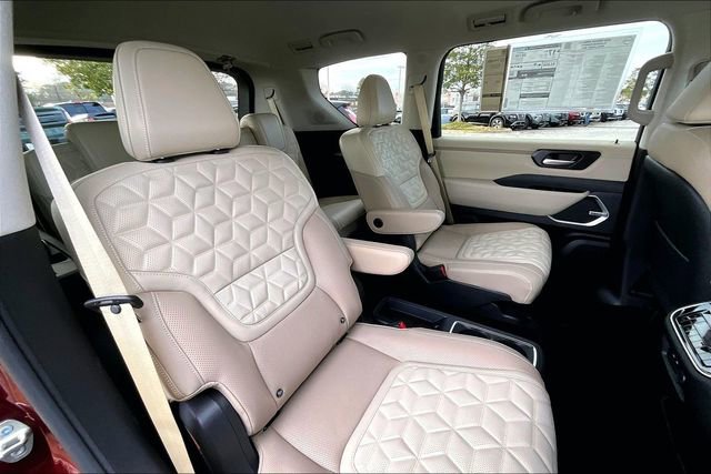 New 2026 Nissan Armada Platinum Reserve image 11