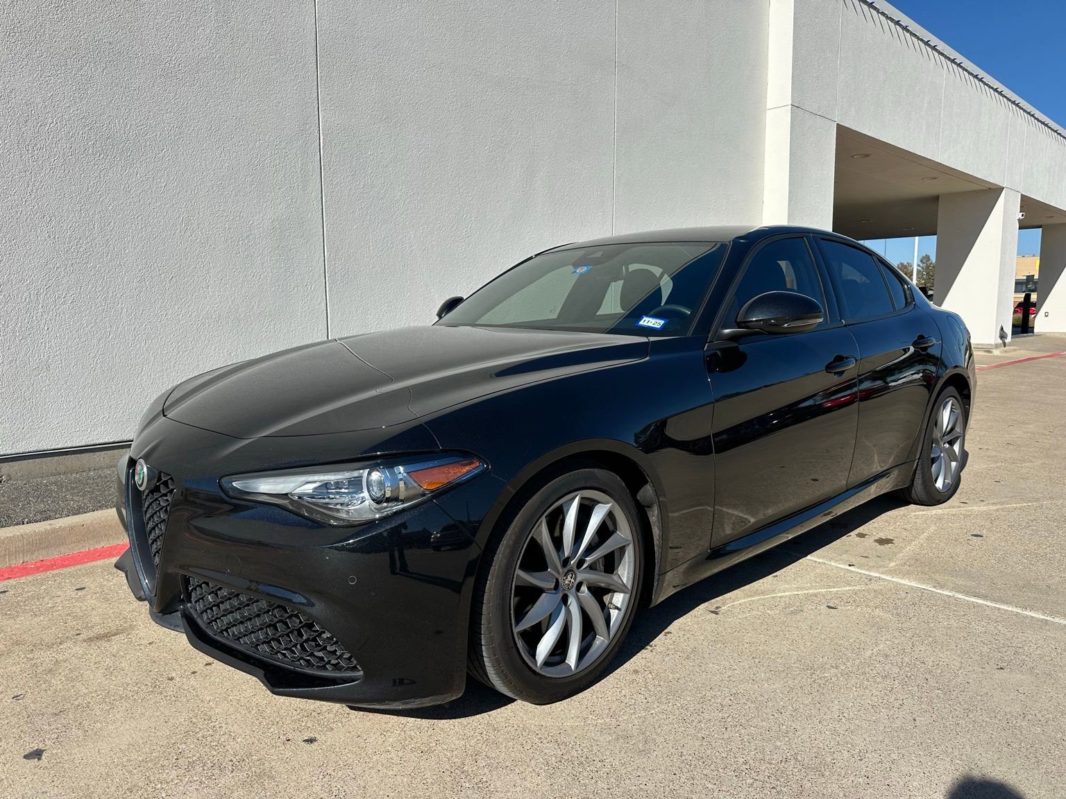 Used 2023 Alfa Romeo Giulia Sprint image 3