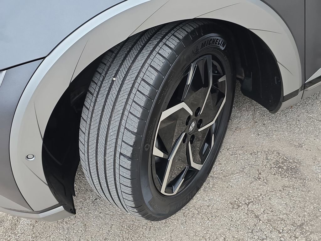 Certified 2023 Hyundai Ioniq 5 Limited RWD image 32