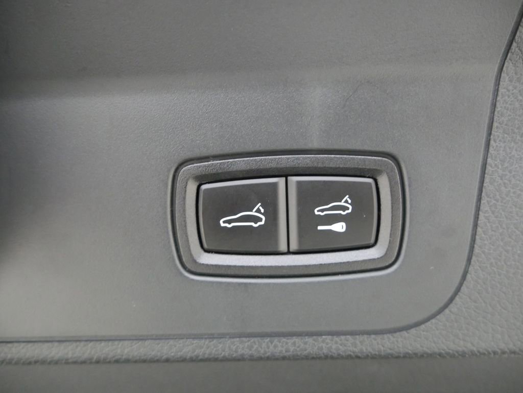 Certified 2022 Porsche Panamera Turbo S image 24