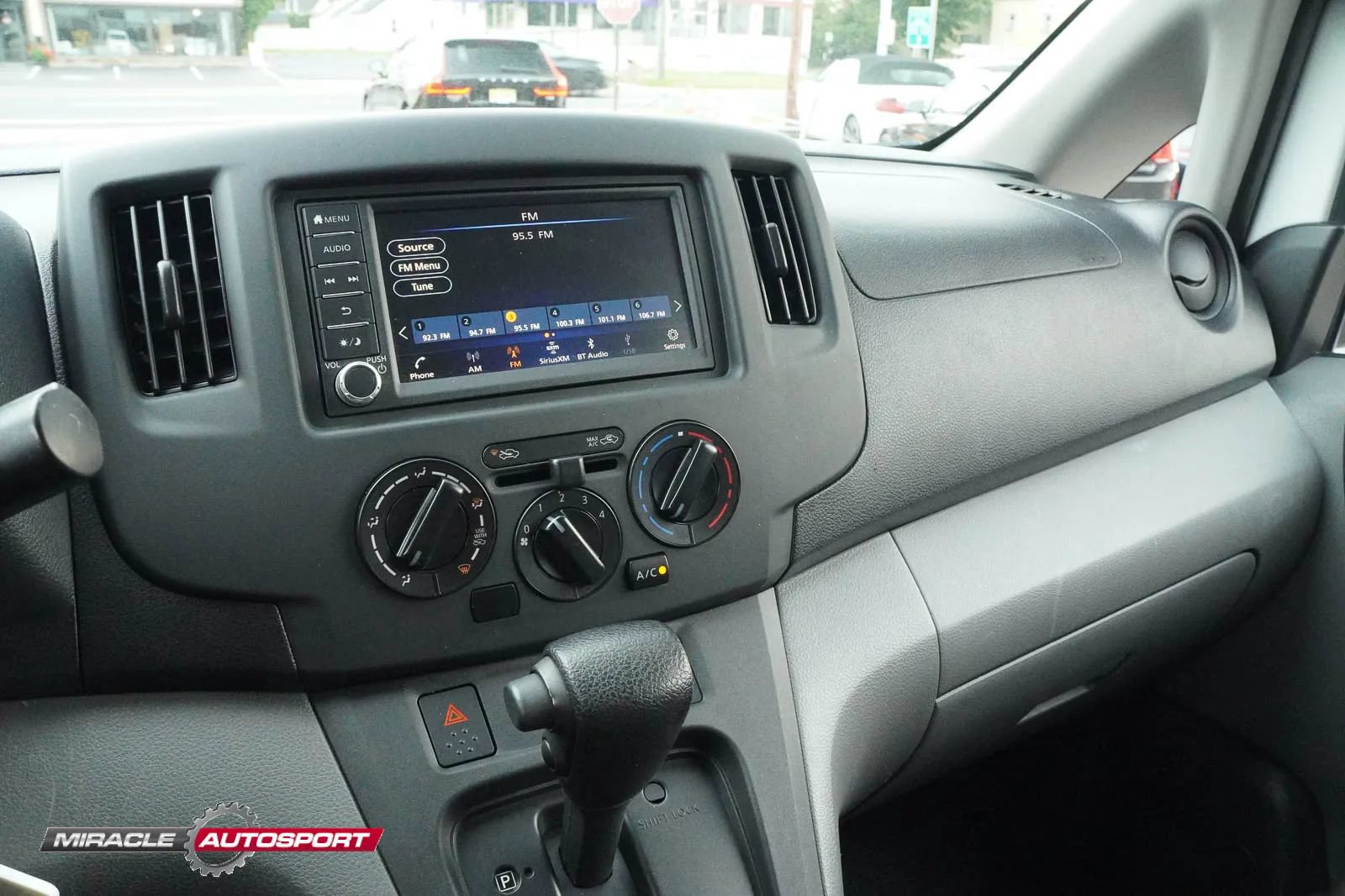 Used 2021 Nissan NV200 S FWD image 36