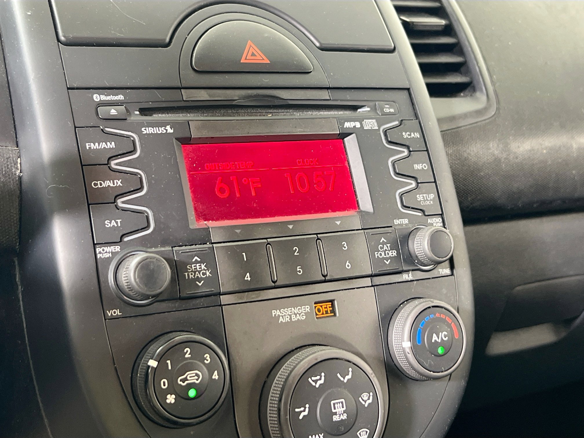 Used 2011 Kia Soul ! FWD image 13