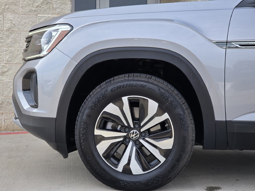 Used 2024 Volkswagen Atlas Cross Sport SE FWD image 7