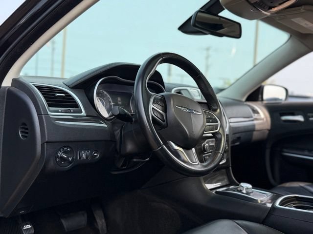 Used 2017 Chrysler 300 Touring w/ Value Package RWD image 13