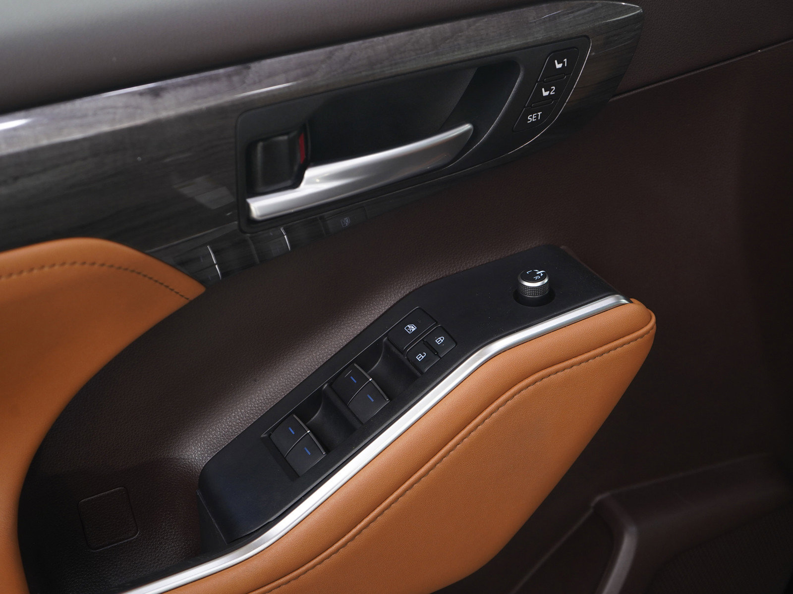 Used 2020 Toyota Highlander Platinum image 22