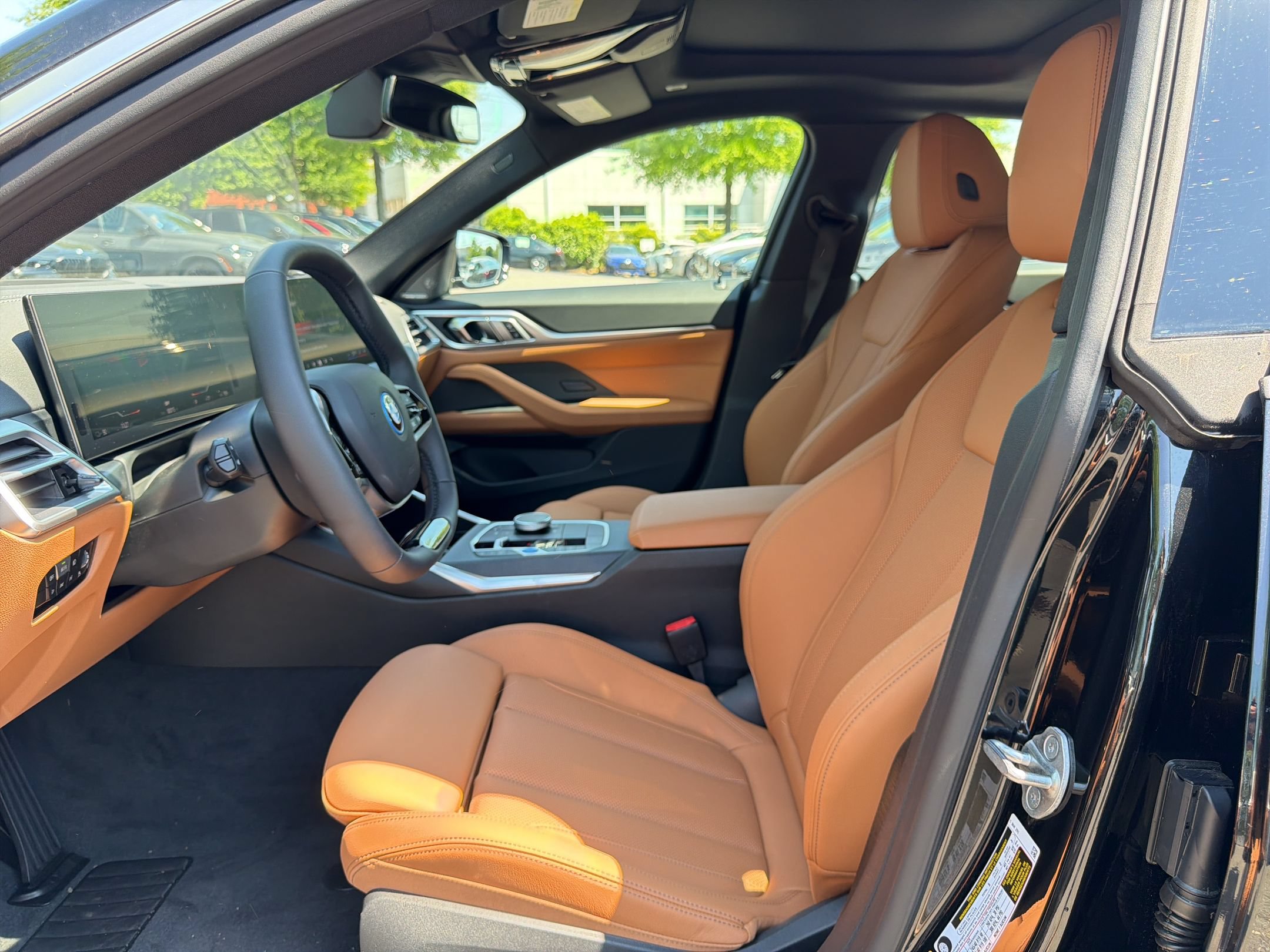 Used 2026 BMW i4 xDrive40i w/ Premium Package AWD/4WD image 5