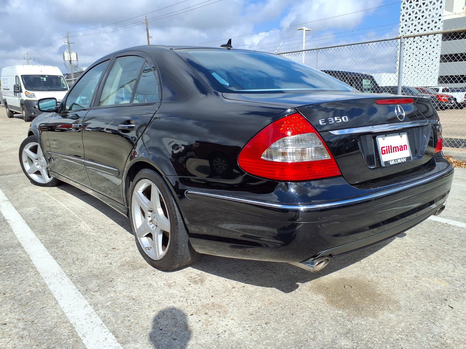 Used 2009 Mercedes-Benz E 350 Sedan image 3