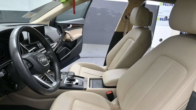 Used 2020 Audi Q5 Prestige w/ Prestige Package AWD/4WD image 17