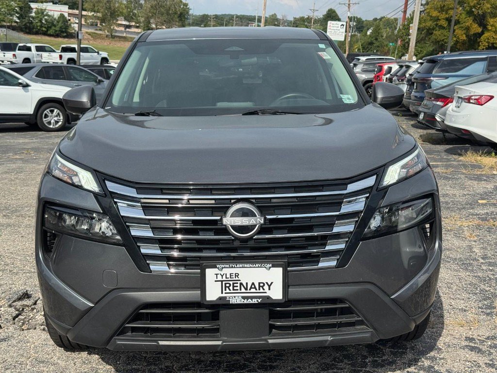 Used 2025 Nissan Rogue SV FWD image 9