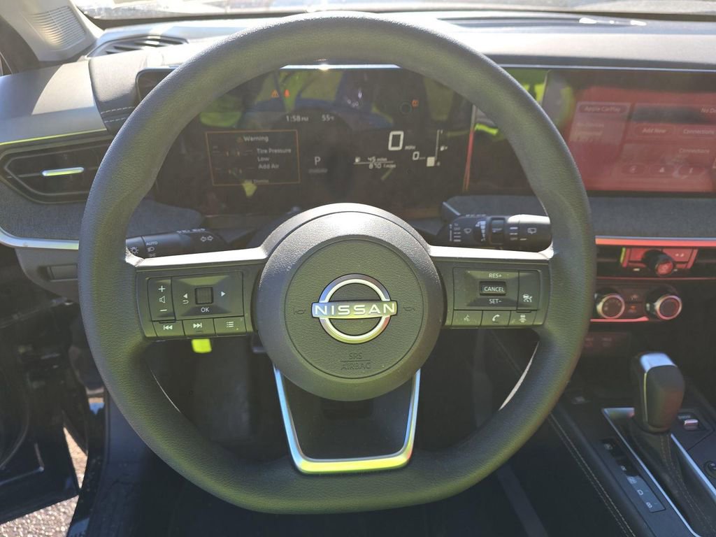 Used 2025 Nissan Kicks SV w/ Illumination Package image 8