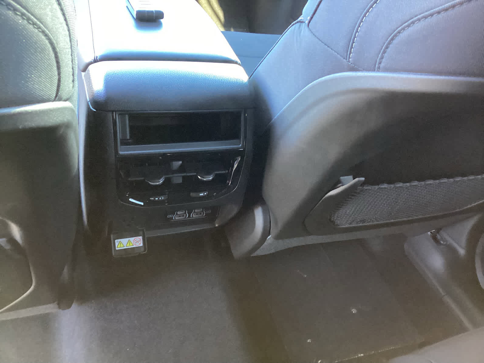 New 2025 Jeep Grand Cherokee Laredo X w/ Luxury Tech Group I image 16