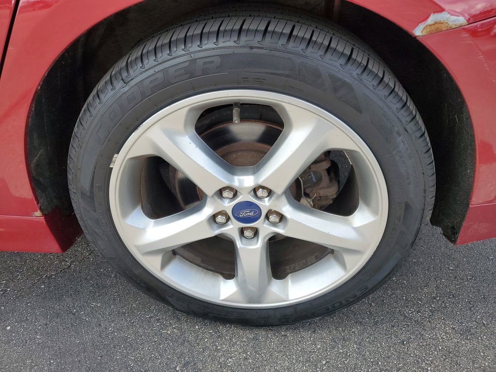 Used 2015 Ford Fusion SE w/ Equipment Group 201A AWD/4WD image 30