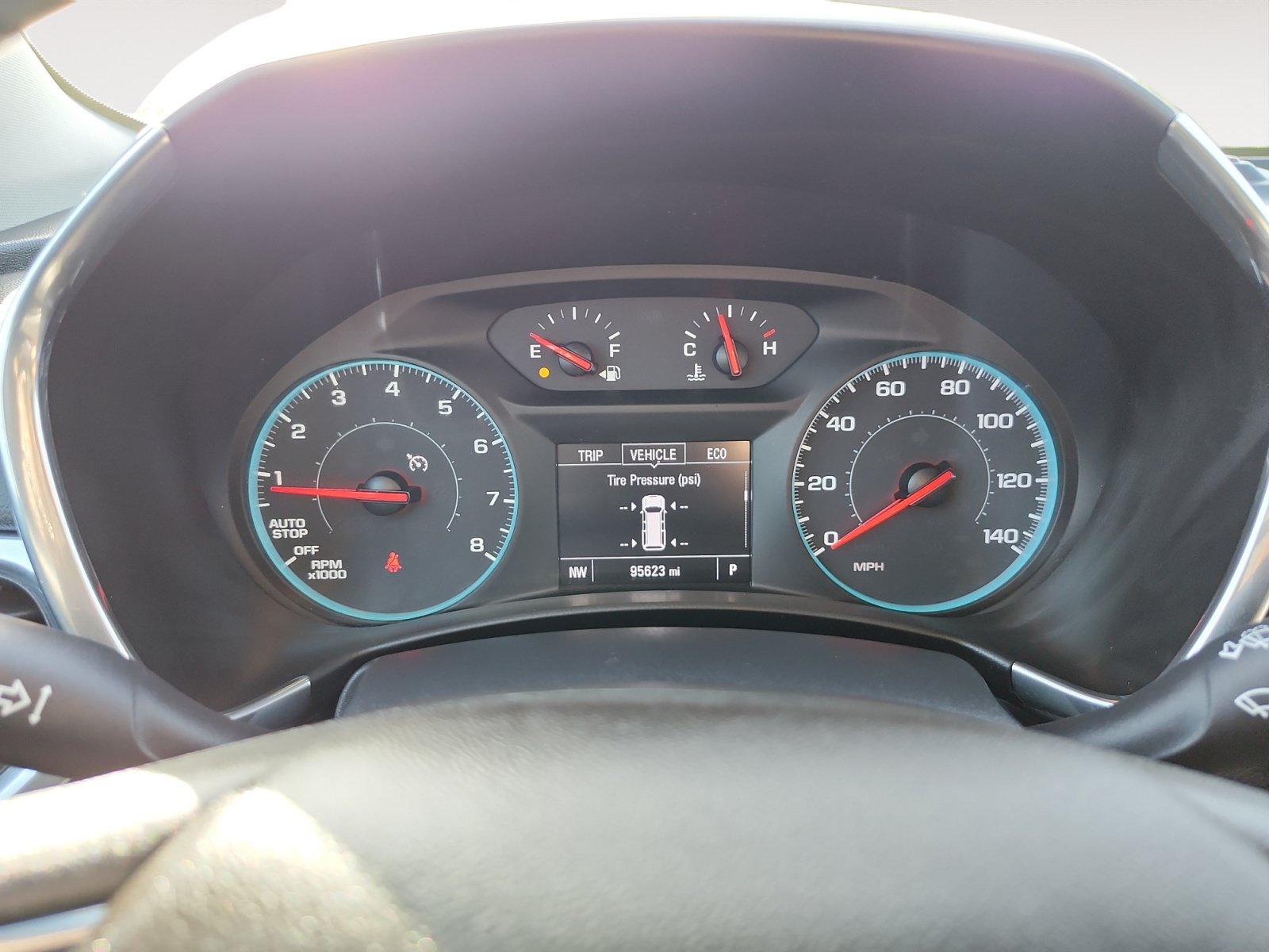 Used 2018 Chevrolet Equinox LT FWD image 15