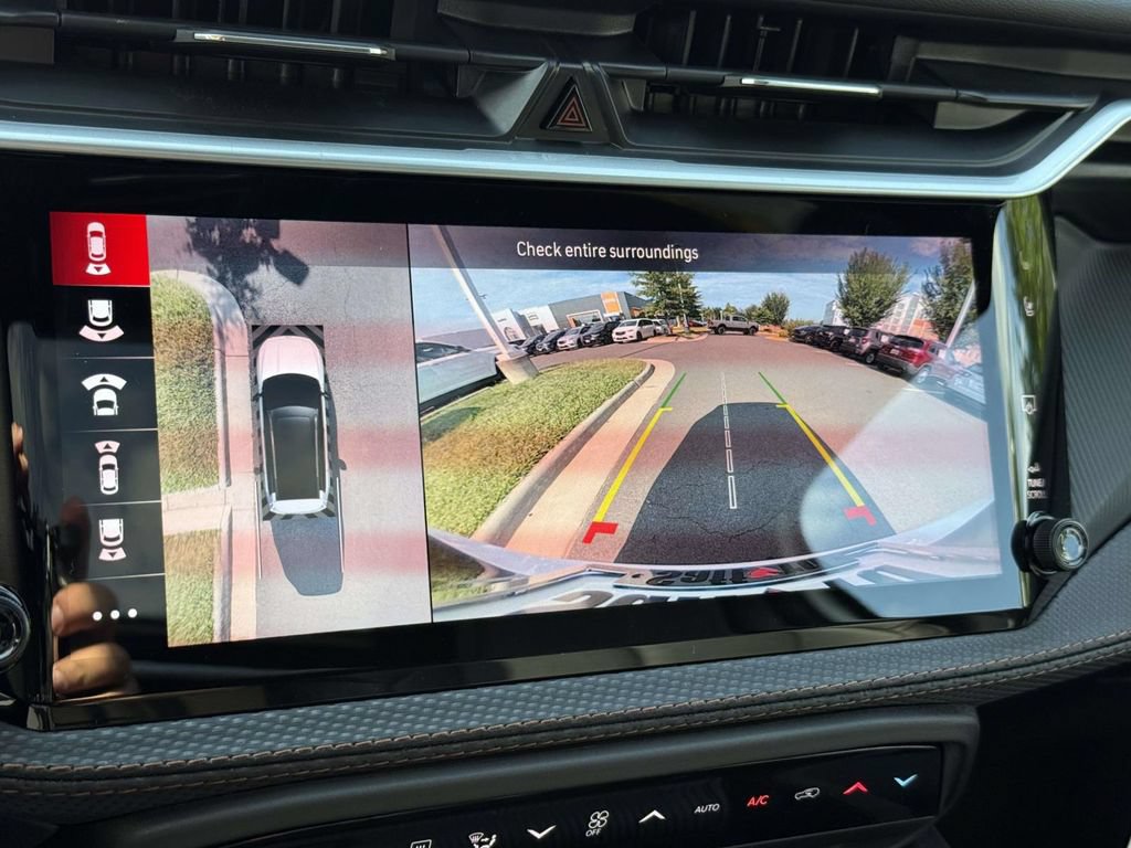 New 2026 Jeep Cherokee Overland AWD/4WD image 28
