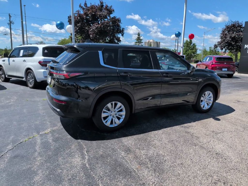 New 2026 Mitsubishi Outlander ES AWD/4WD image 7