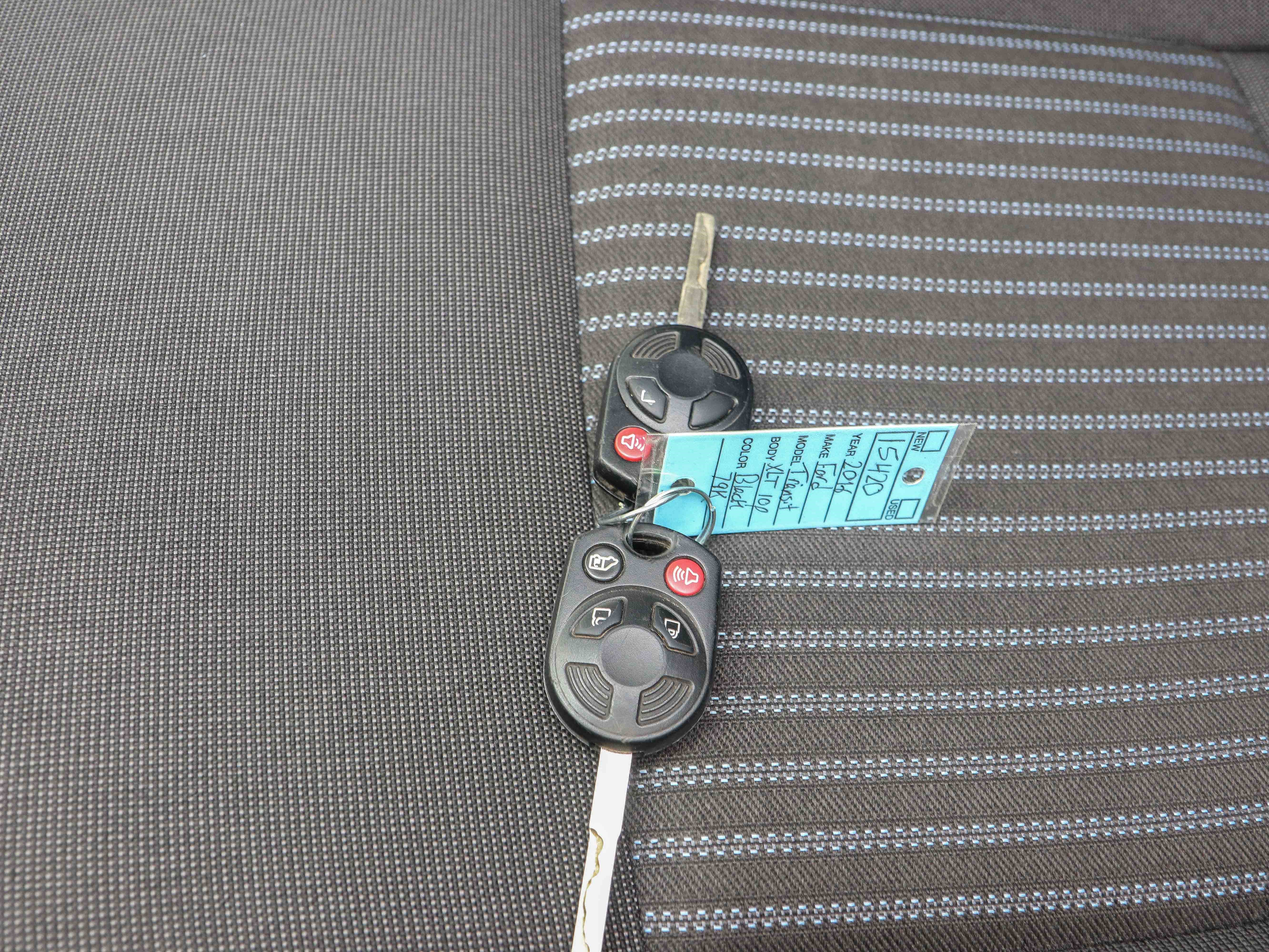 Used 2016 Ford Transit 150 XLT image 24