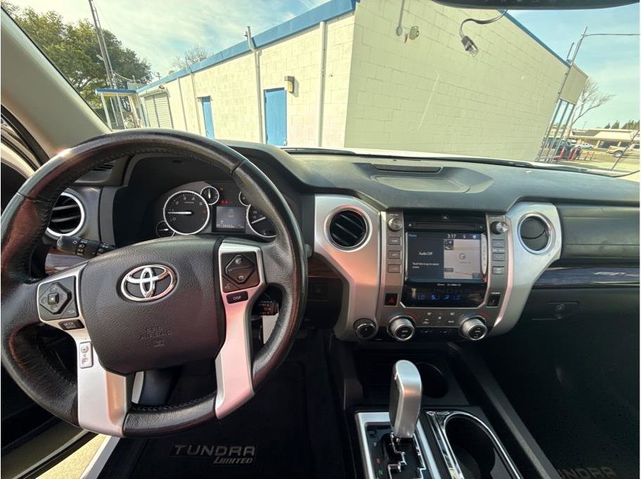 Used 2015 Toyota Tundra Limited w/ Limited Premium Package AWD/4WD image 23