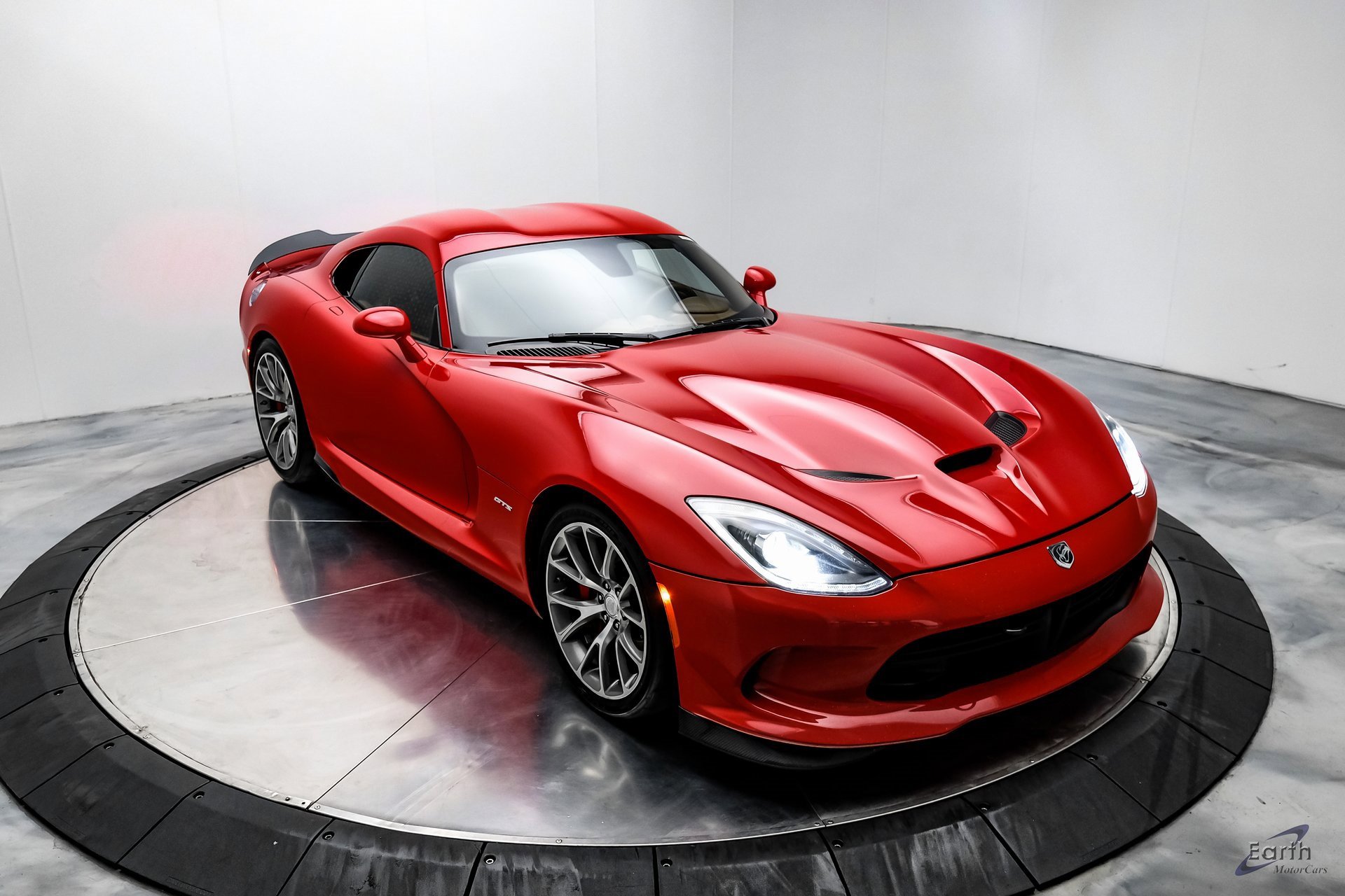 Used 2014 SRT Viper GTS w/ GTS Laguna Interior Package image 21