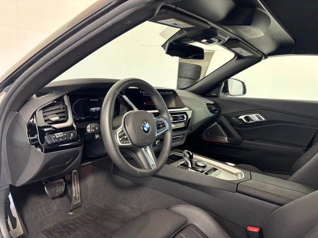 Used 2024 BMW Z4 M40i w/ Premium Package image 17