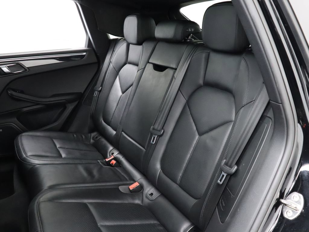 Used 2017 Porsche Macan image 27